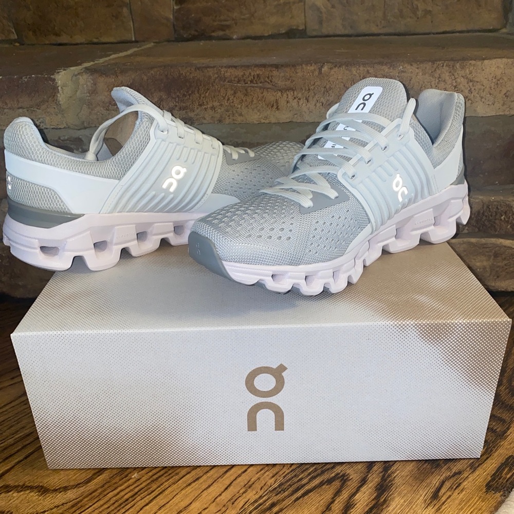 Cloudwift!! Size 7.5 never worn new with box!! Glacier white color!